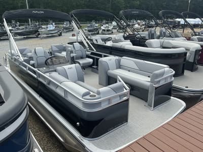 BOATZON | Avalon Venture Quad Lounge 21 2025 BOATZON | Avalon Venture Quad Lounge 21 2025