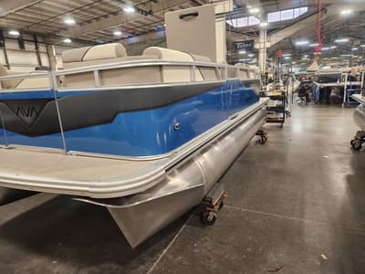 BOATZON | Avalon Venture Quad Lounger 19 FT 2026