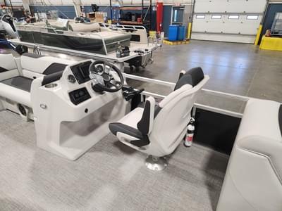 BOATZON | Avalon Venture Quad Lounger 21 FT 2026