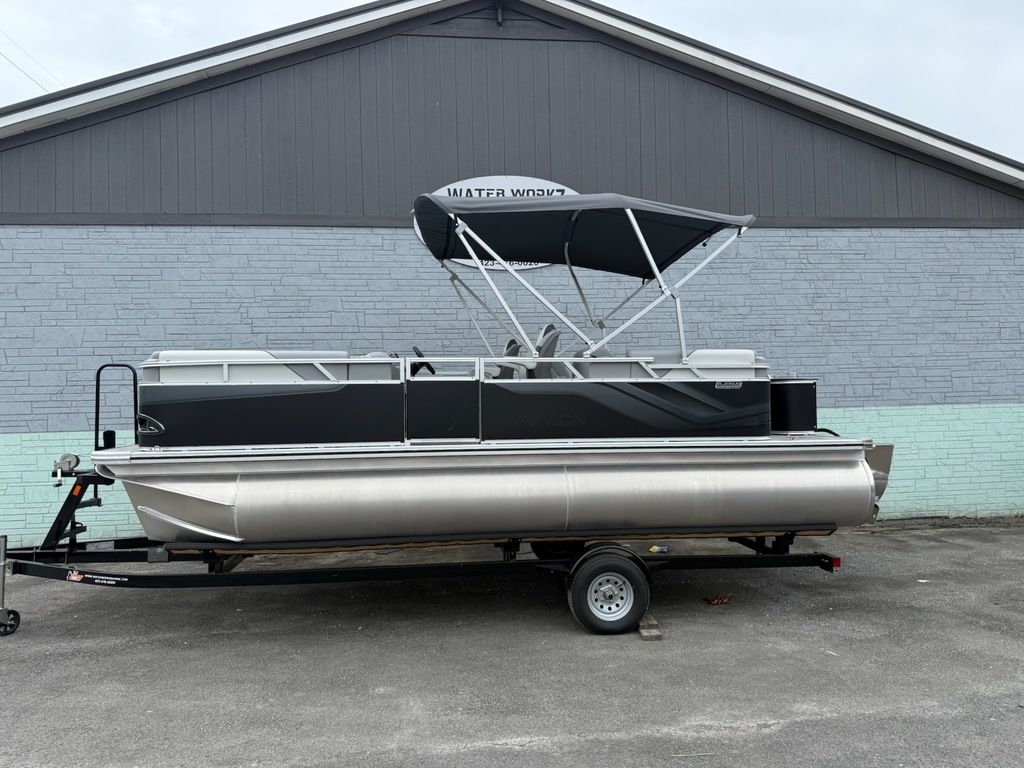 2025 Avalon Venture Quad Lounger 2180 - Sold Boat