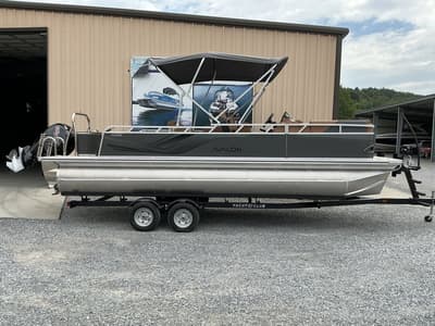 BOATZON | Avalon Venture Versatile Rear Bench 23 FT 2027