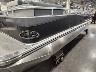 BOATZON | Avalon Venture VRB with a 50hp 2026 BOATZON | Avalon Venture VRB with a 50hp 2026