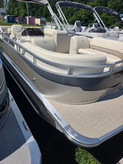 BOATZON | Avalon VLS Quad Lounge 2026