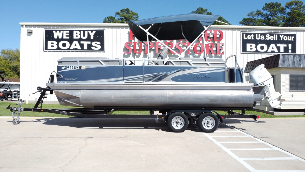 2022 Avalon VNT 2080 QL - Sold Boat