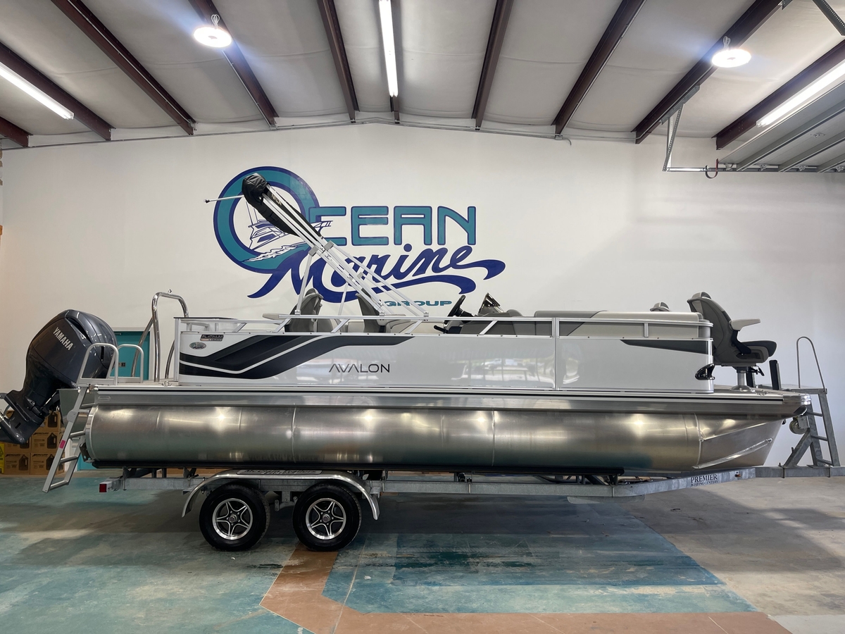 2025 Avalon VNT FNC23T - Sold Boat