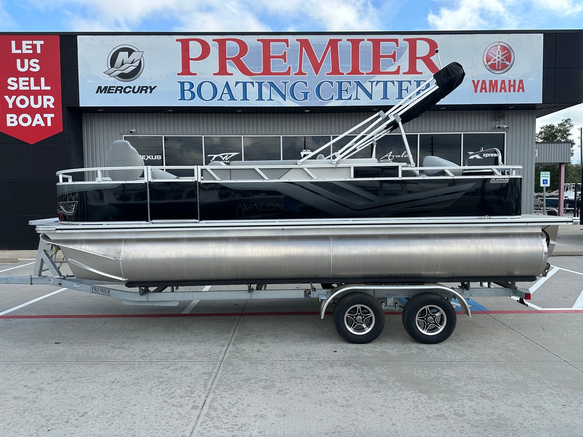 2026 Avalon VNT85 QF21T - Sold Boat