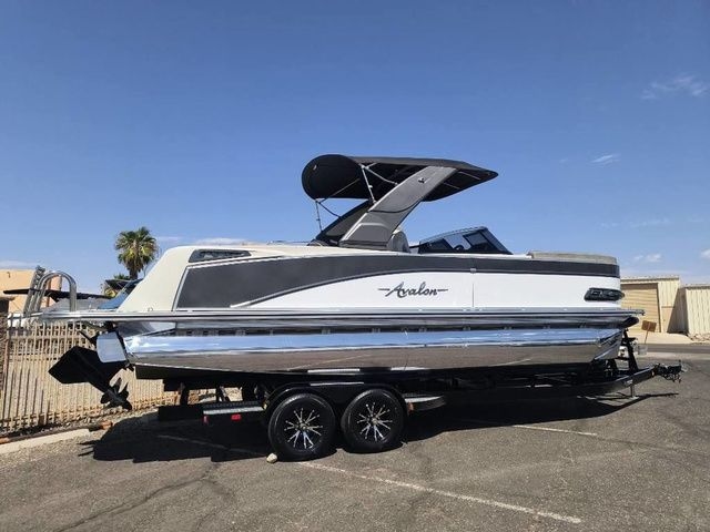2022 Avalon Waketoon Surf Series - Sold Boat