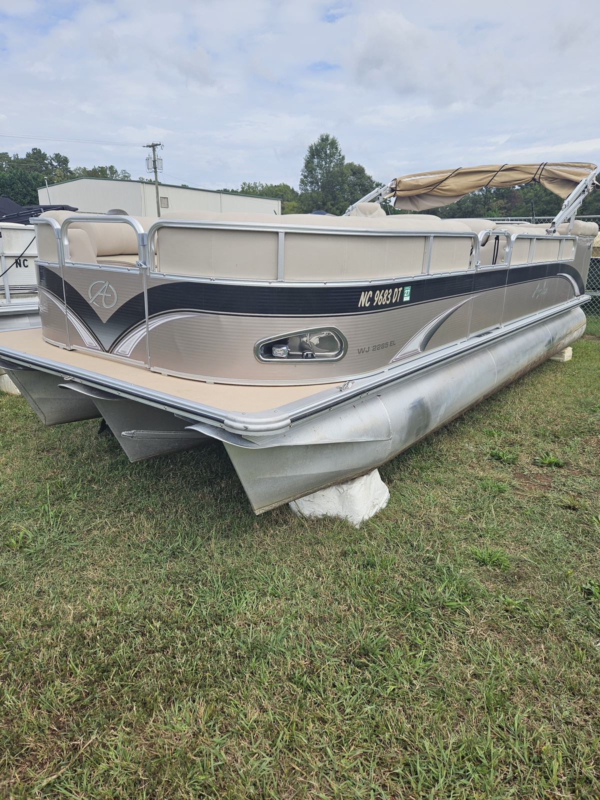 2012 Avalon Avalon Windjammer 22 2012 - Sold Boat