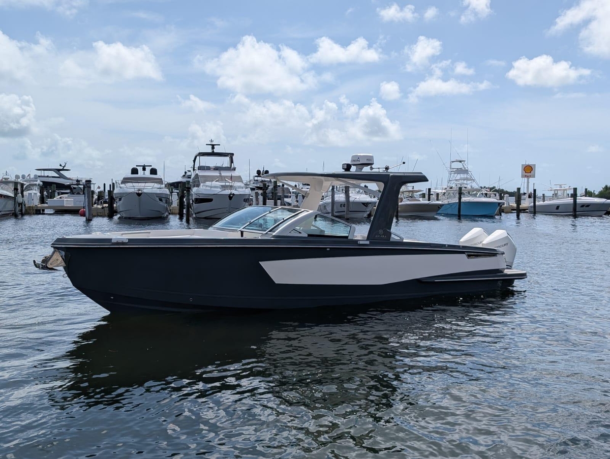 2022 Aviara Boats AV 32 OB - Sold Boat