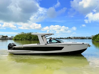 BOATZON | Aviara AV32 Outboard 2023 BOATZON | Aviara AV32 Outboard 2023