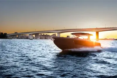BOATZON | Aviara AV40 Outboard 2024