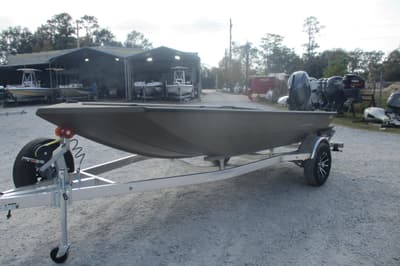 BOATZON | Avid 16 Commander 2026