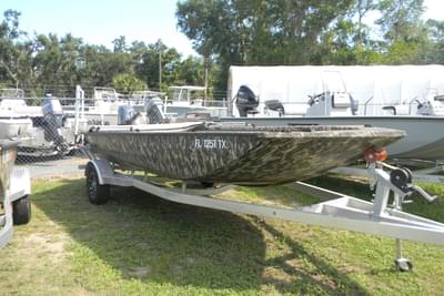 BOATZON | Avid 18 Commander 2025 BOATZON | Avid 18 Commander 2025
