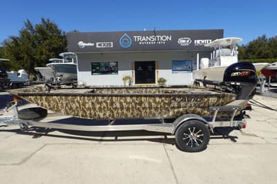 BOATZON | Avid 18 Commander 2026