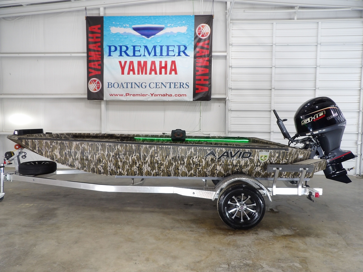 2026 Avid 18 Commander - Sold Boat