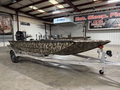 BOATZON | Avid 18 Commander 2027