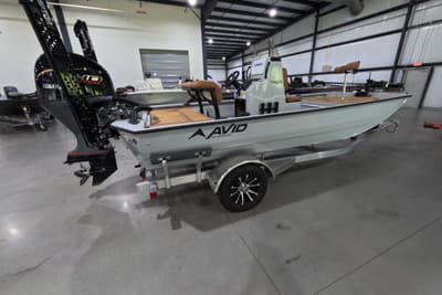 BOATZON | Avid 18 Rogue CC 2025