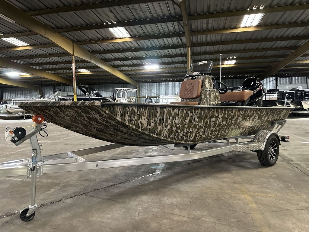2026 Avid 18 Rogue CC - Sold Boat