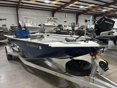 BOATZON | Avid 18 Rogue SC 2025 BOATZON | Avid 18 Rogue SC 2025
