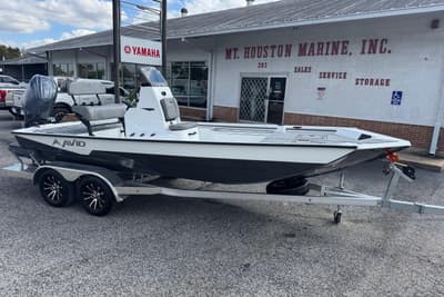 BOATZON | Avid 21 Recon 2026