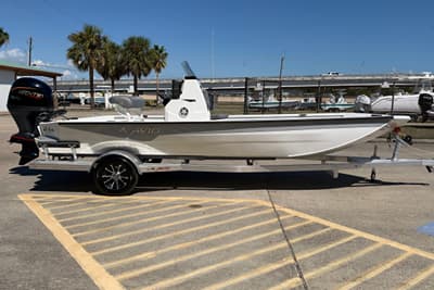 BOATZON | Avid 21 Recon 2027