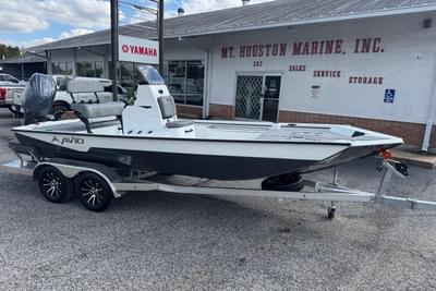 BOATZON | Avid 21 Recon ST 2026