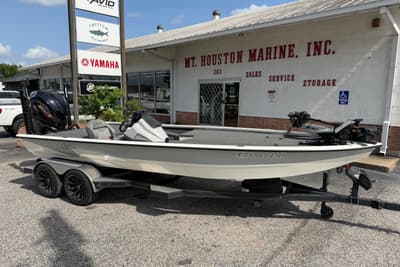 BOATZON | Avid 21 XB Elite 2024 BOATZON | Avid 21 XB Elite 2024