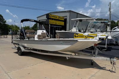 BOATZON | Avid 22 Recon 2025