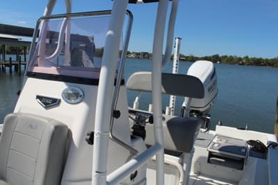 BOATZON | Avid 23 FS MAG 2022