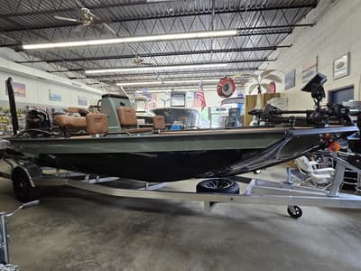 BOATZON | Avid Boats 207 Recon 2026