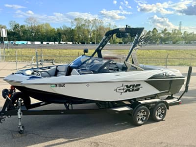 BOATZON | Axis A20 2018 BOATZON | Axis A20 2018