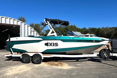 BOATZON | Axis A24 2021