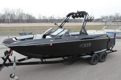 BOATZON | Axis A24 2021