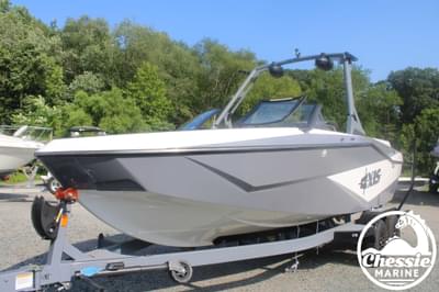 BOATZON | Axis Core Series T220 2025