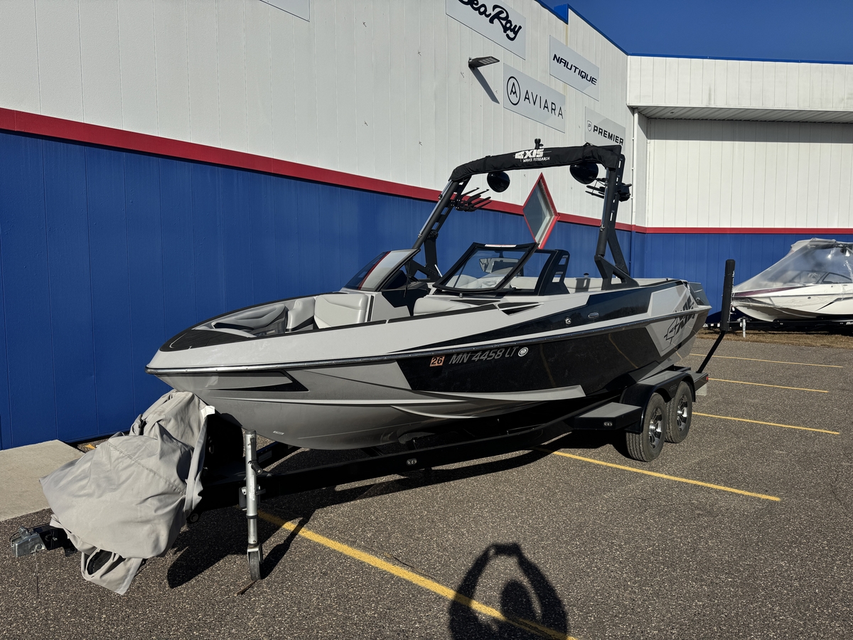 2018 Axis T22 - Sold Boat