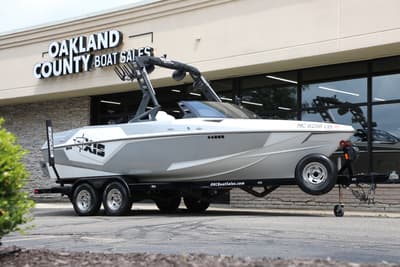 BOATZON | Axis T22 2019