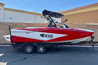 BOATZON | Axis T220 2023