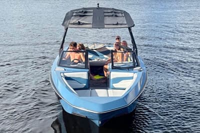 BOATZON | Axis T220 2023 BOATZON | Axis T220 2023