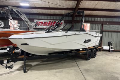 BOATZON | Axis T220 2026 BOATZON | Axis T220 2026