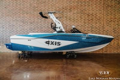 BOATZON | Axis T220 2026 BOATZON | Axis T220 2026