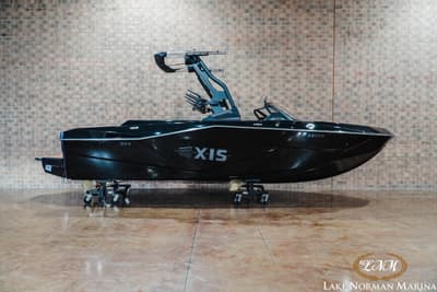 BOATZON | Axis T220 2026