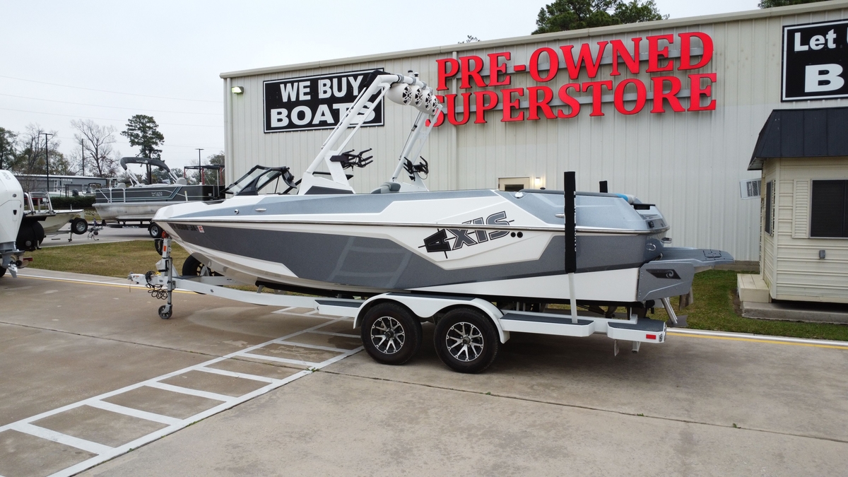 2020 Axis T23 - Sold Boat