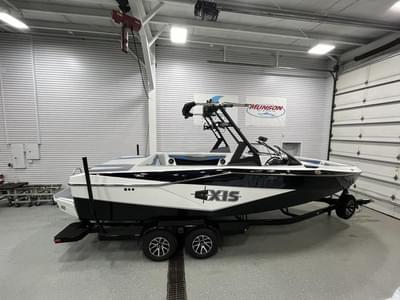 BOATZON | Axis T235 2024 BOATZON | Axis T235 2024