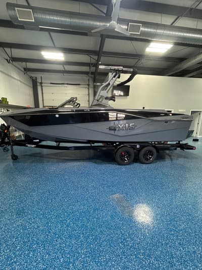 BOATZON | Axis T235 2026