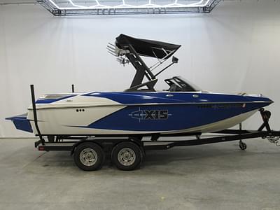 BOATZON | Axis Wake Research A20 2016