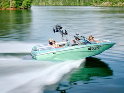 BOATZON | Axis Wake Research A200 2026