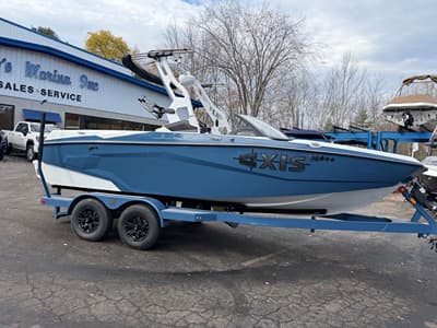 BOATZON | Axis Wake Research A200 2027