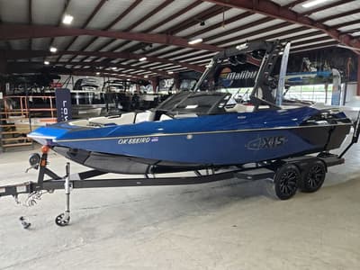 BOATZON | Axis Wake Research A22 2018