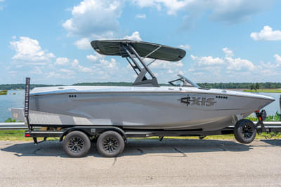 BOATZON | Axis Wake Research A225 2025