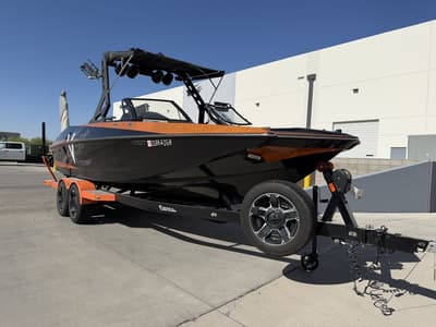BOATZON | Axis Wake Research A24 2016